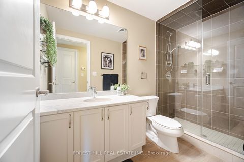 Photo 19 at 220 - 2396 Major Mackenzie Drive W, Maple, Vaughan