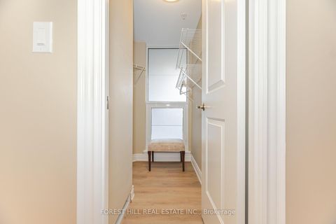 Photo 20 at 220 - 2396 Major Mackenzie Drive W, Maple, Vaughan