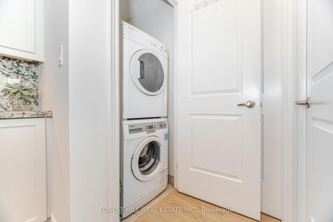 Photo 24 at 220 - 2396 Major Mackenzie Drive W, Maple, Vaughan