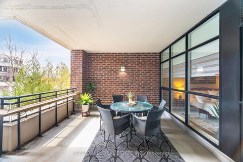 Photo 25 at 220 - 2396 Major Mackenzie Drive W, Maple, Vaughan