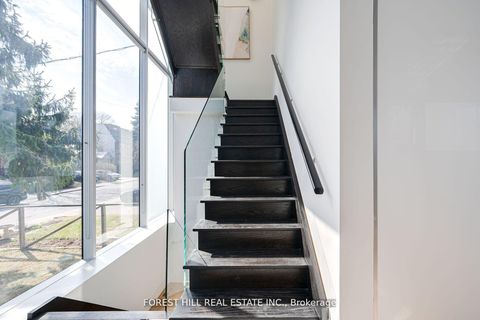 Photo 2 at 561 Arlington Avenue, Cedarvale, Toronto