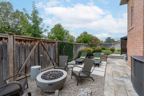 Photo 3 at 86 Bellona Street, West Woodbridge, Vaughan