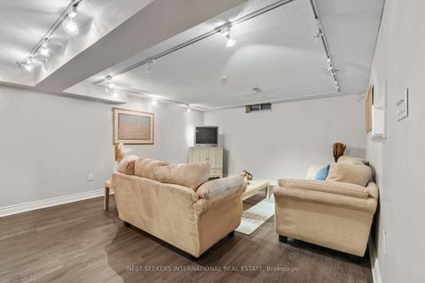 Photo 33 at 86 Bellona Street, West Woodbridge, Vaughan