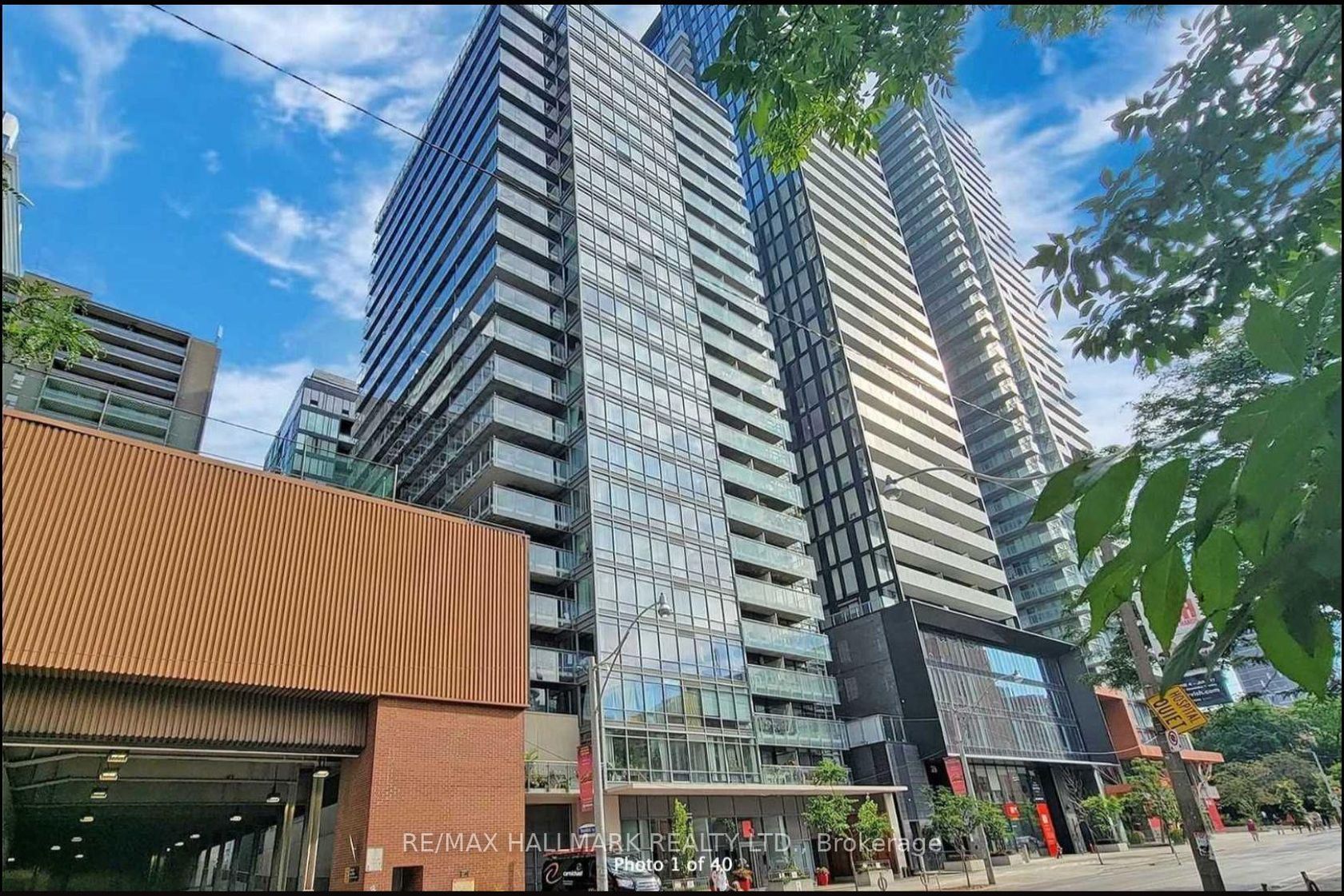 901 - 22 Wellesley Street E, Yonge Corridor, Toronto 