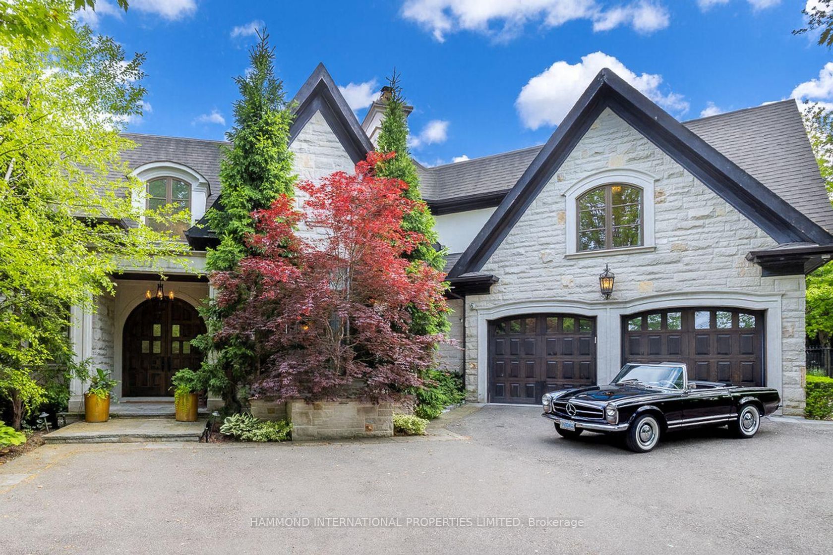 42 Lorraine Gardens, City Centre West, Toronto  by Loree Meneguzzi Real Estate 42 Lorraine Gardens, City Centre West, Toronto