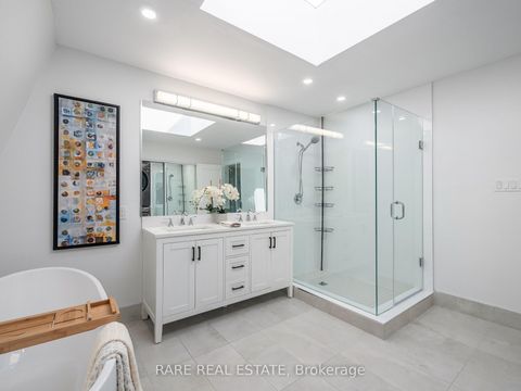 Photo 11 at 1 - 1356 Bathurst Street, Wychwood, Toronto