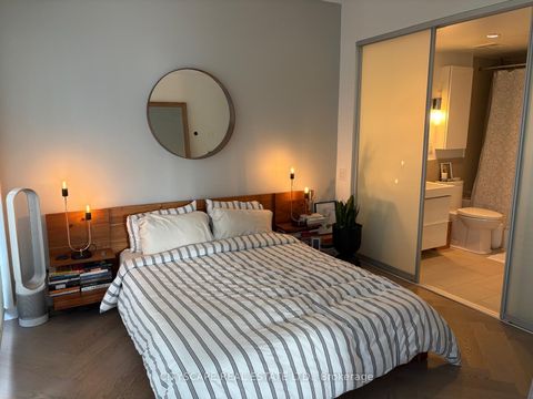 Photo 9 at 702 - 70 Distillery Lane, Waterfront Communities C8, Toronto