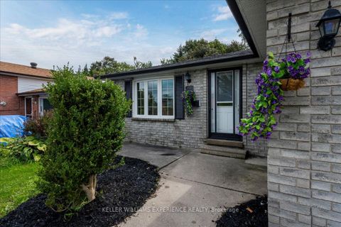 Photo 1 at 57 Gloria Street, Sunnidale, Barrie Photo 1 at 57 Gloria Street, Sunnidale, Barrie