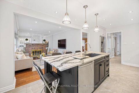 Photo 7 at 193 Glenmanor Way, Yorkhill, Vaughan