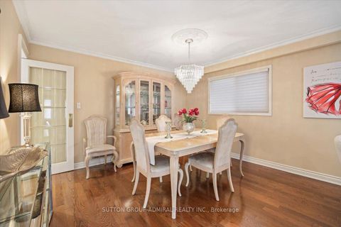 Photo 13 at 193 Glenmanor Way, Yorkhill, Vaughan