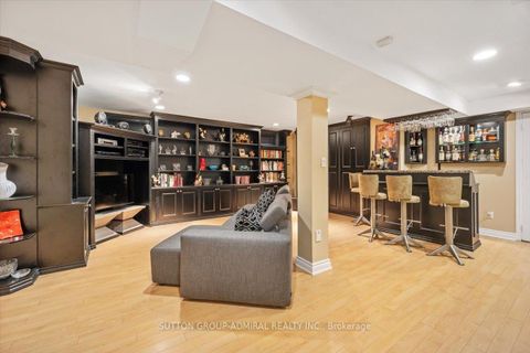 Photo 37 at 193 Glenmanor Way, Yorkhill, Vaughan
