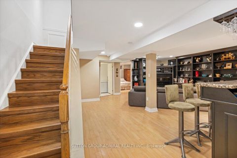 Photo 39 at 193 Glenmanor Way, Yorkhill, Vaughan