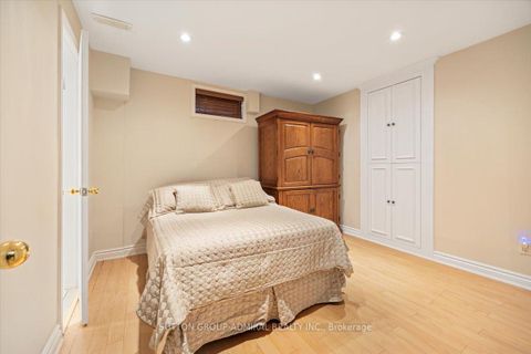 Photo 41 at 193 Glenmanor Way, Yorkhill, Vaughan