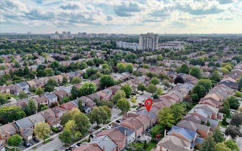 Photo 48 at 193 Glenmanor Way, Yorkhill, Vaughan