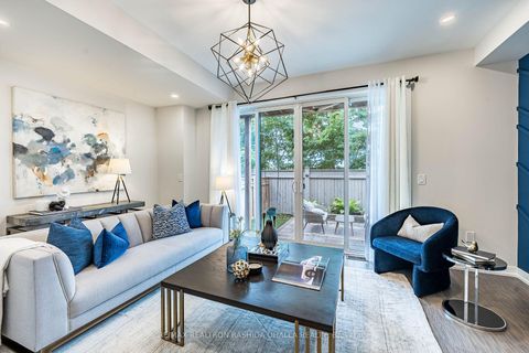 Photo 3 at 87 Glenngarry Crescent, Rural Vaughan, Vaughan