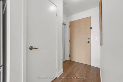 Photo 8 at 301 - 150 Sabina Drive, GO Glenorchy, Oakville