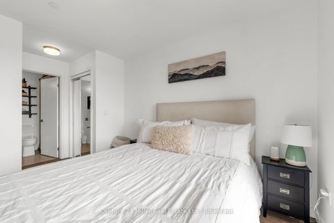 Photo 22 at 301 - 150 Sabina Drive, GO Glenorchy, Oakville