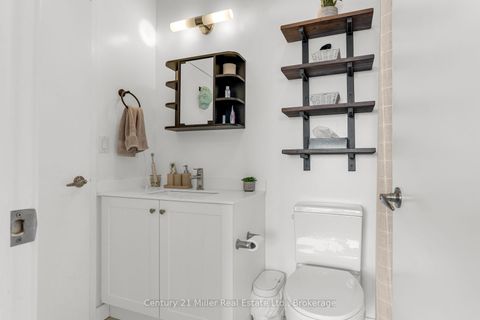 Photo 23 at 301 - 150 Sabina Drive, GO Glenorchy, Oakville