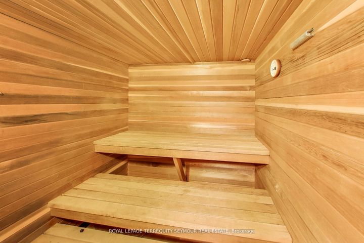 Photo 33 at 275 Fairlawn Avenue, Lawrence Park North, Toronto