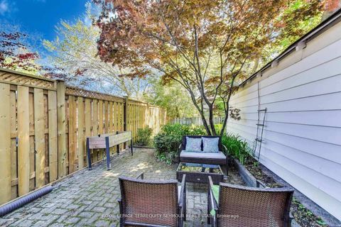 Photo 35 at 275 Fairlawn Avenue, Lawrence Park North, Toronto