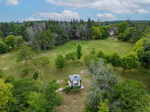 Photo 35 at 2 Kingswood Drive, King City, King
