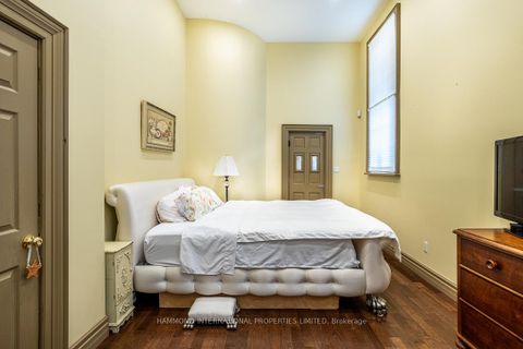 Photo 4 at 7788 Yonge Street, Uplands, Vaughan
