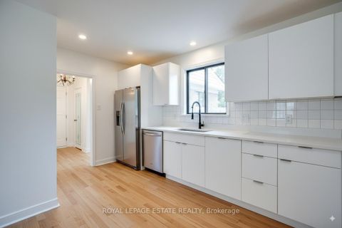 Photo 6 at 132 Budea Crescent, Maryvale, Toronto