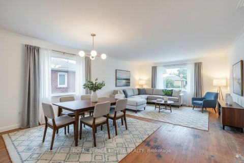 Photo 8 at 132 Budea Crescent, Maryvale, Toronto