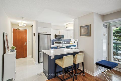 Photo 12 at 206 - 35 Merton Street, Mount Pleasant West, Toronto