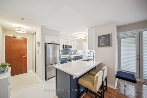 Photo 14 at 206 - 35 Merton Street, Mount Pleasant West, Toronto