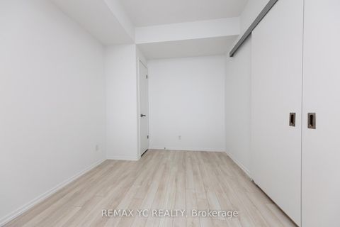 Photo 7 at 5104 - 197 Yonge Street, Yonge Corridor, Toronto Photo 7 at 5104 - 197 Yonge Street, Yonge Corridor, Toronto