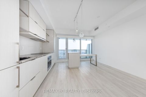 Photo 9 at 5104 - 197 Yonge Street, Yonge Corridor, Toronto Photo 9 at 5104 - 197 Yonge Street, Yonge Corridor, Toronto