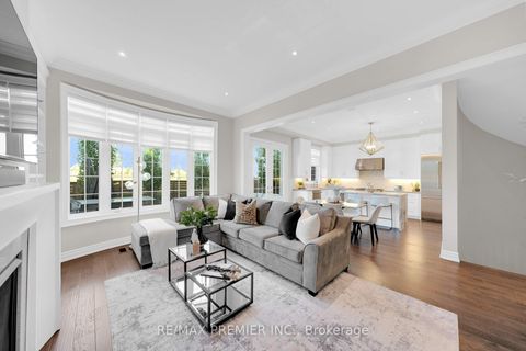 Photo 11 at 67 Garyscholl Road, Vellore Village, Vaughan