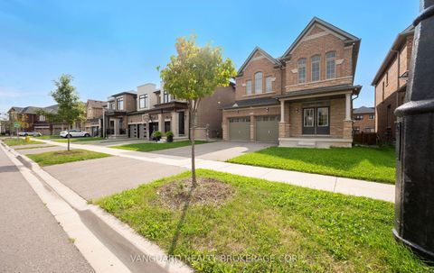 Photo 1 at 121 Alistair Crescent, Kleinburg, Vaughan