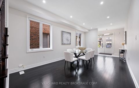 Photo 11 at 121 Alistair Crescent, Kleinburg, Vaughan