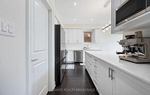 Photo 20 at 121 Alistair Crescent, Kleinburg, Vaughan