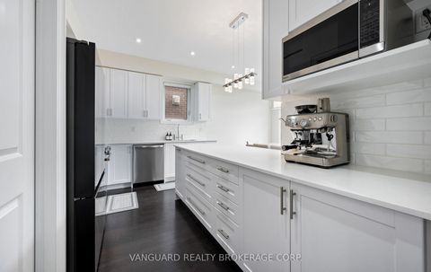 Photo 21 at 121 Alistair Crescent, Kleinburg, Vaughan