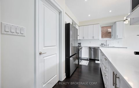 Photo 22 at 121 Alistair Crescent, Kleinburg, Vaughan