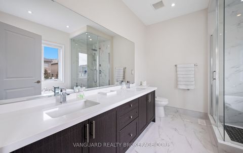 Photo 33 at 121 Alistair Crescent, Kleinburg, Vaughan