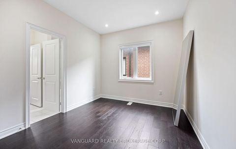 Photo 35 at 121 Alistair Crescent, Kleinburg, Vaughan