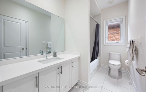 Photo 41 at 121 Alistair Crescent, Kleinburg, Vaughan