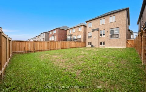 Photo 45 at 121 Alistair Crescent, Kleinburg, Vaughan
