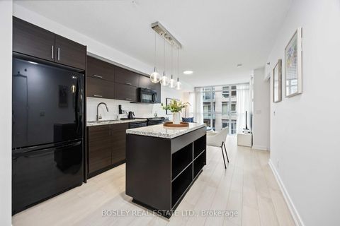 Photo 4 at 512 - 21 Nelson Street, Waterfront Communities C1, Toronto