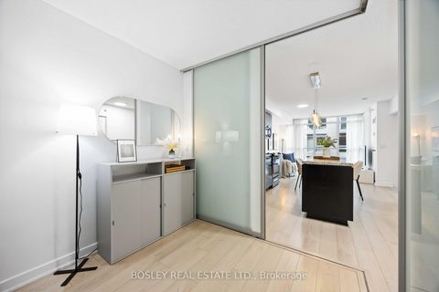 Photo 13 at 512 - 21 Nelson Street, Waterfront Communities C1, Toronto