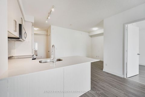 Photo 13 at 1006 - 5180 Yonge Street, Willowdale West, Toronto