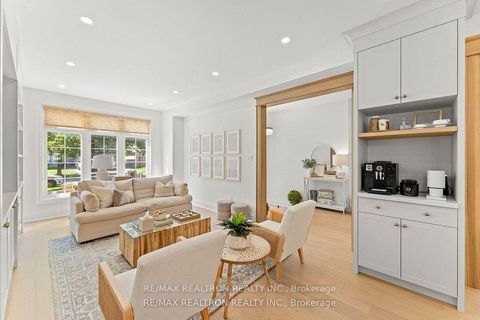 Photo 4 at 118 Pathlane Road, Langstaff, Richmond Hill