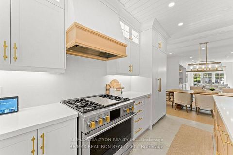 Photo 12 at 118 Pathlane Road, Langstaff, Richmond Hill