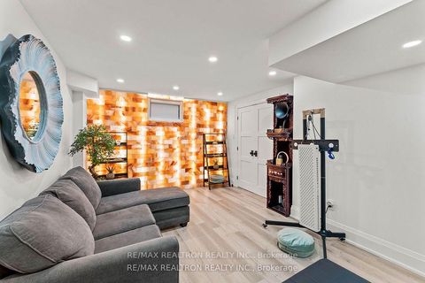 Photo 38 at 118 Pathlane Road, Langstaff, Richmond Hill
