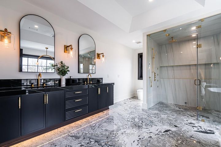 Photo 21 at 210 Homewood Avenue, Newtonbrook West, Toronto