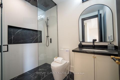 Photo 27 at 210 Homewood Avenue, Newtonbrook West, Toronto